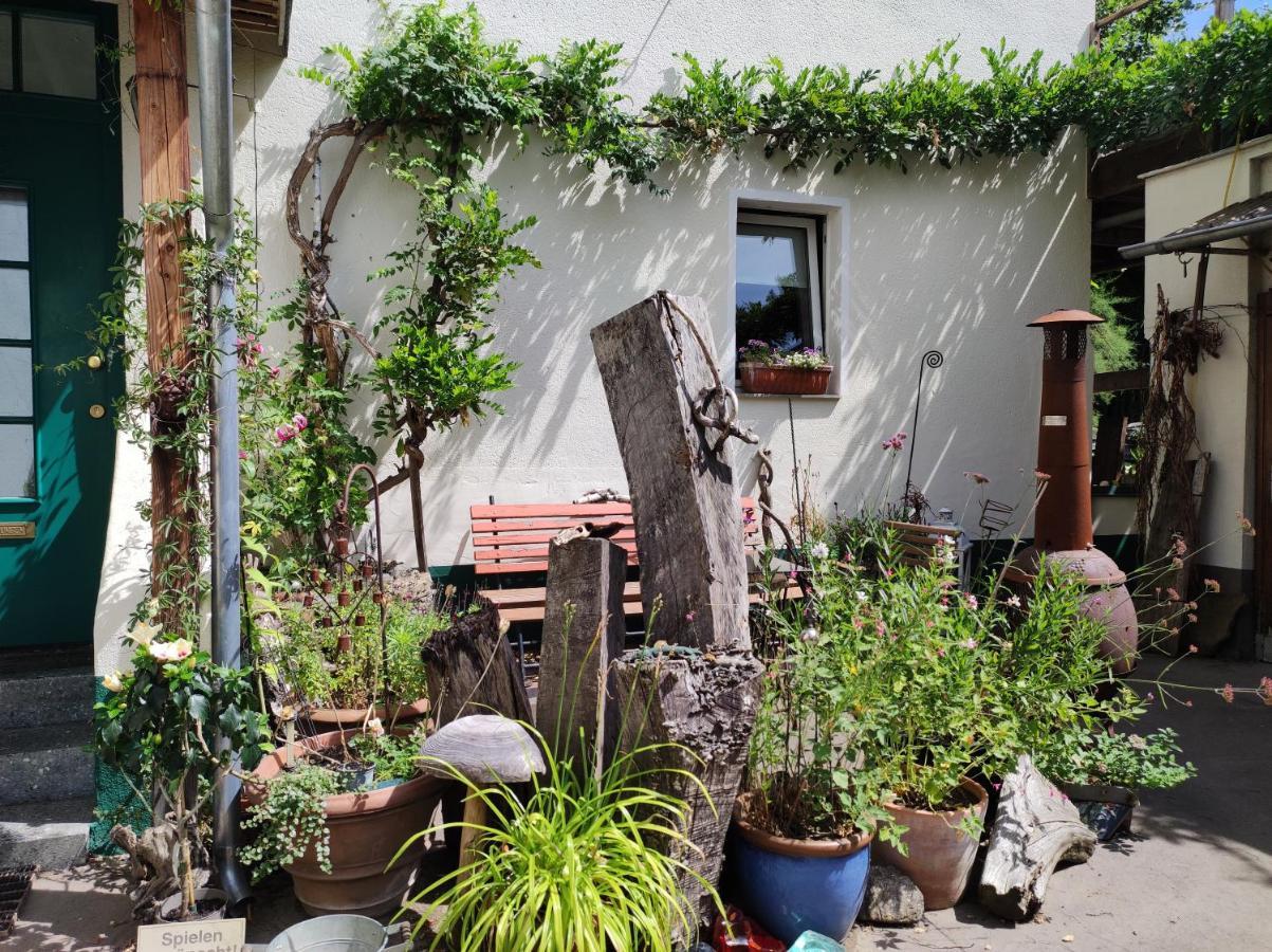 Gartenzimmer Mit Strassenbahn Zu Dom Und Messe 쾰른 외부 사진