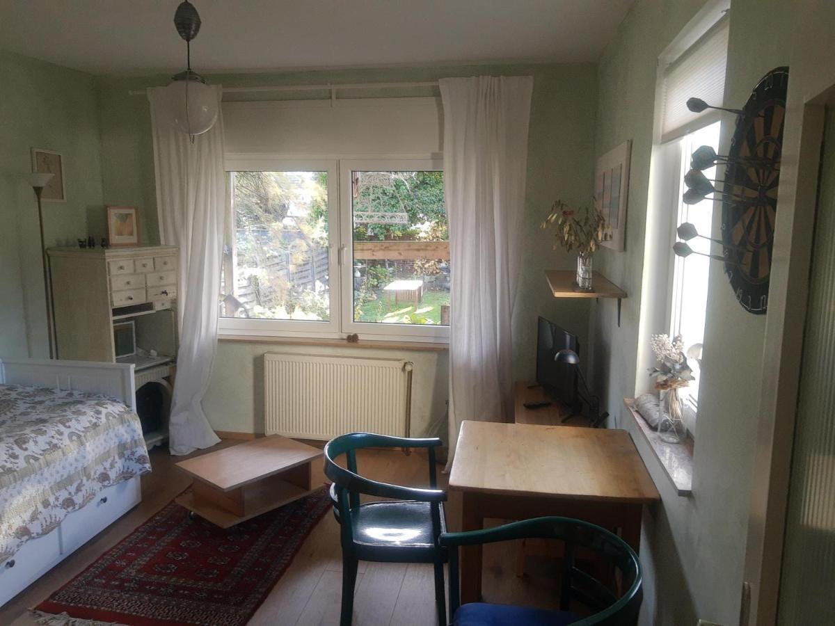Gartenzimmer Mit Strassenbahn Zu Dom Und Messe 쾰른 외부 사진