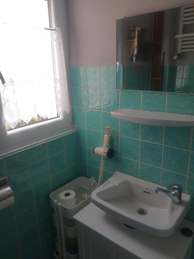 Gartenzimmer Mit Strassenbahn Zu Dom Und Messe 쾰른 외부 사진